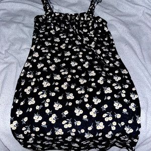 Grilled Strap Tie Front Rouched Bist Daisy Floral Dress